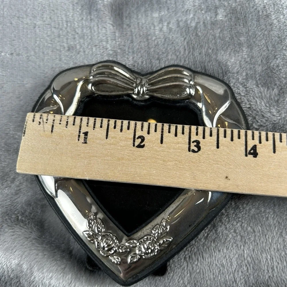 VTG Silver Plated Heart Shaped Picture Frame Easel Back Table Top‎ Victorian